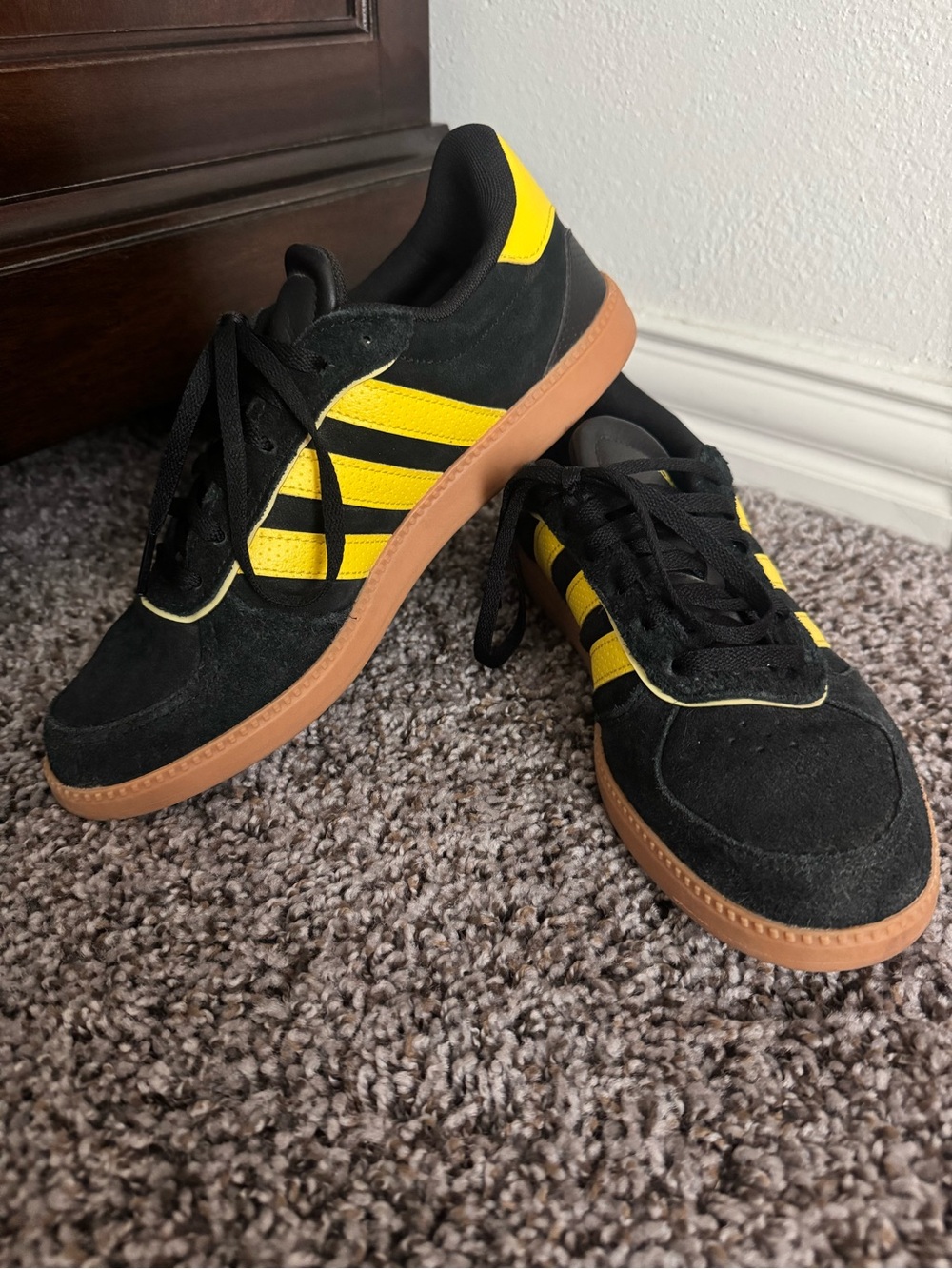 Women’s Adidas Black and Yellow Suede Casual Sneakers